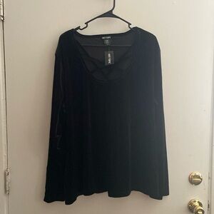 Brand new ‘Hot topic’ velvet long sleeve cut out blouse size 3